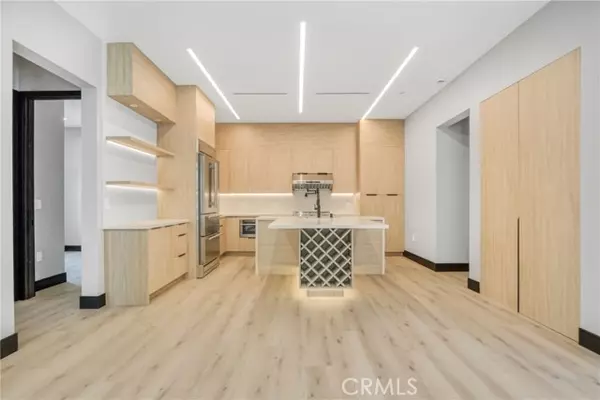 Winnetka, CA 91306,20520 Sherman WAY