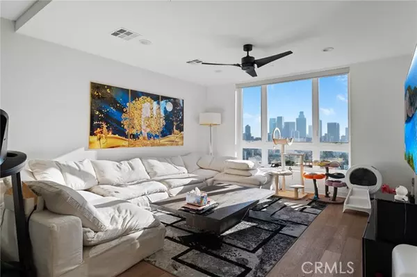 Los Angeles, CA 90012,1056 N Joels