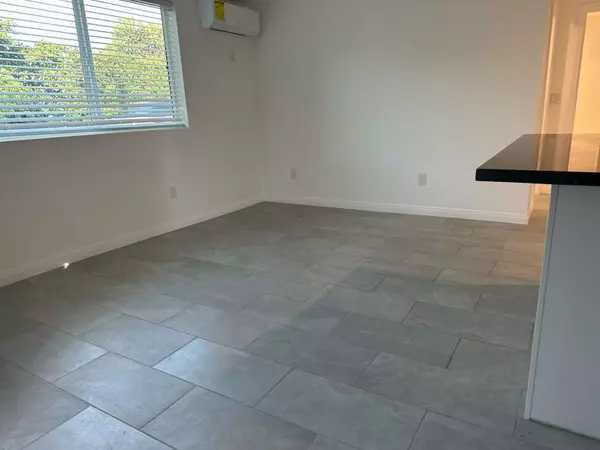 Reseda, CA 91335,6527 Tampa