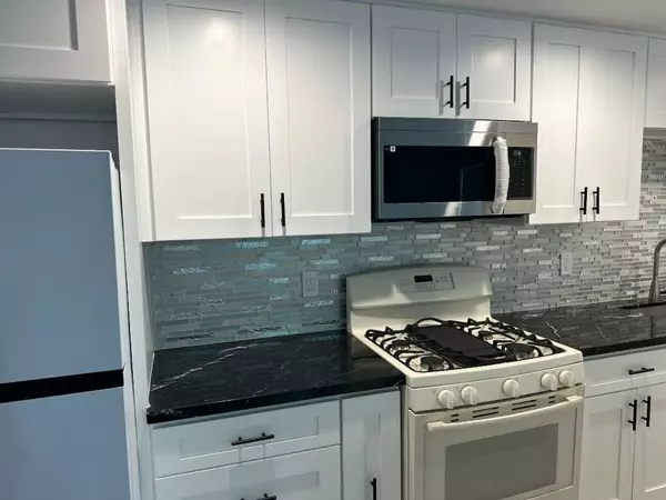 6527 Tampa, Reseda, CA 91335