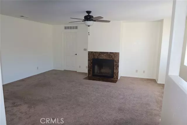 San Pedro, CA 90731,735 W 10th ST 4