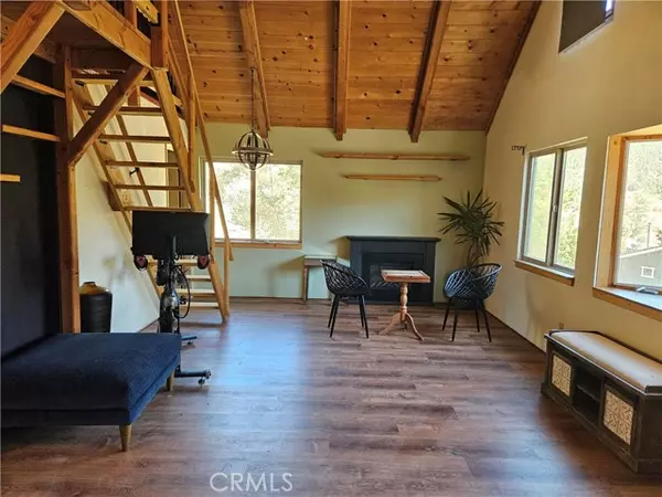 CA 93225,1317 Leisure LN