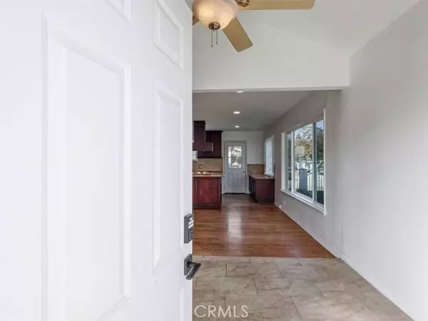 Canoga Park, CA 91304,7767 Independence AVE