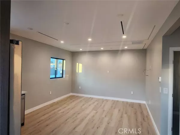 Winnetka, CA 91306,20524 Sherman WAY