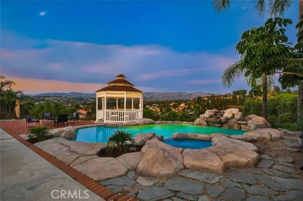 Anaheim Hills, CA 92807,266 S Via Montanera