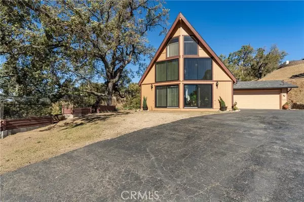 Tehachapi, CA 93561,30320 Rollingoak