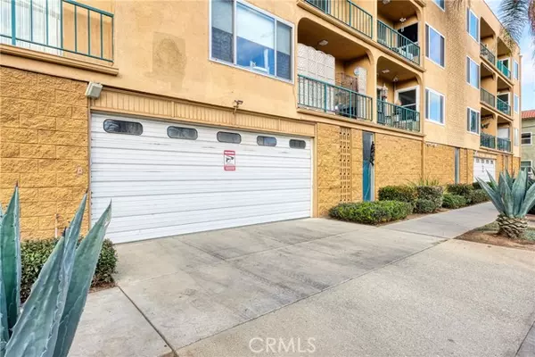 Long Beach, CA 90803,3665 E E 1st Street 205