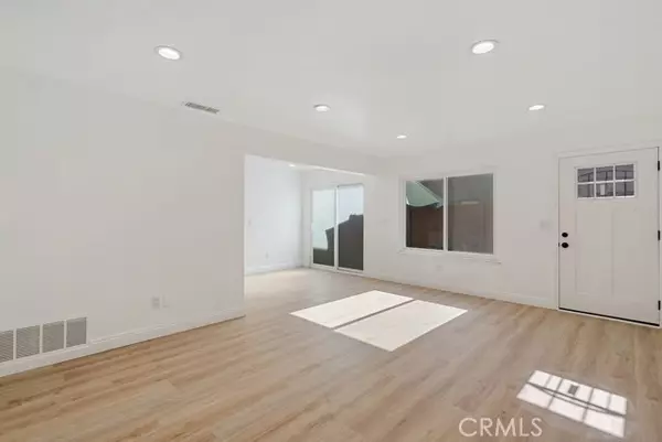 Cerritos, CA 90703,16856 Sierra VIS