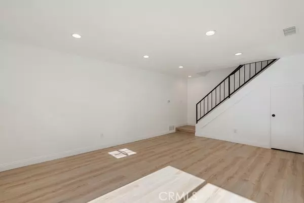 Cerritos, CA 90703,16856 Sierra VIS