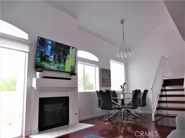 Canyon Country, CA 91387,27004 Karns CT 21009