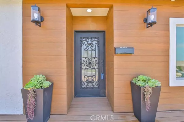 Redondo Beach, CA 90277,204 Via Colusa