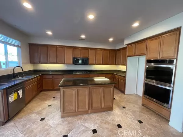 Victorville, CA 92392,13046 Holmwood CT