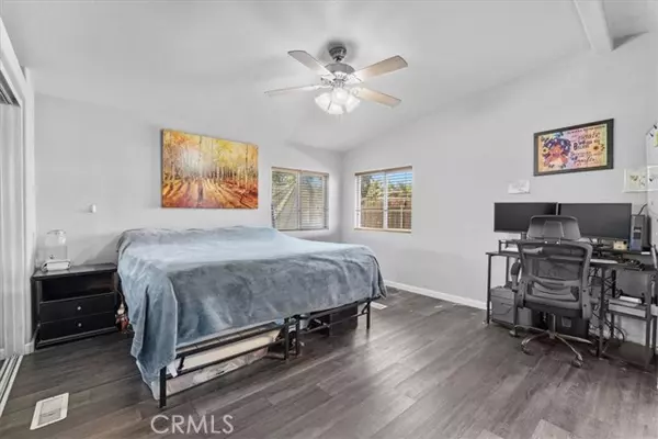 Escondido, CA 92026,615 E El Norte