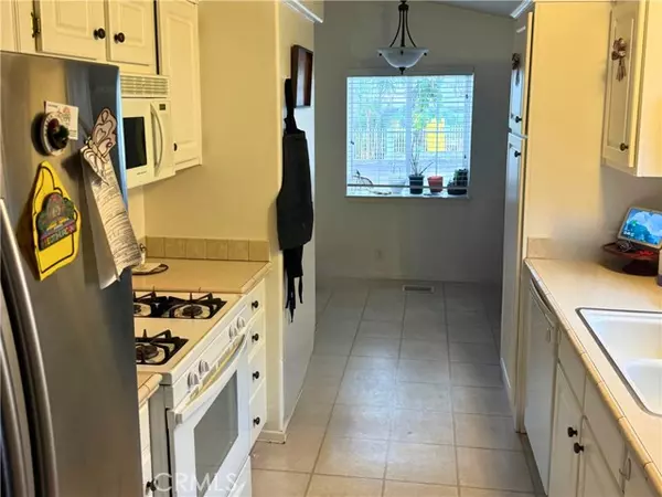 Lake Elsinore, CA 92530,32901 Crescent AVE