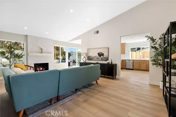 Orange, CA 92865,242 E Paddle Wheel