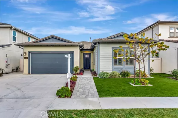 Huntington Beach, CA 92647,14432 Windfall LN