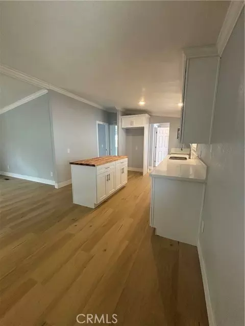 Hemet, CA 92543,1097 N State ST 10