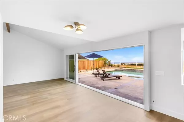 San Clemente, CA 92672,313 Calle Villario