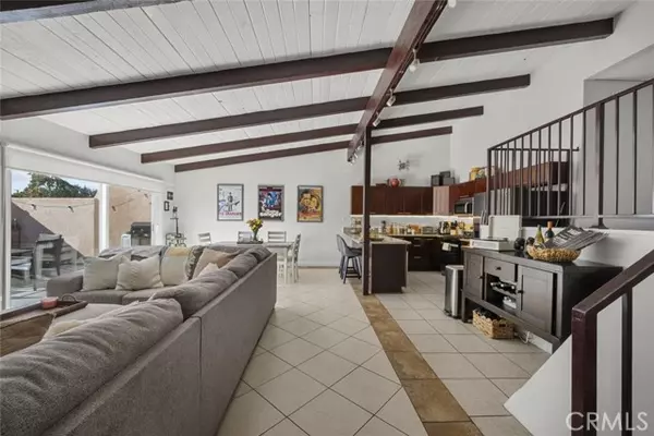 Panorama City, CA 91402,7924 Woodman AVE 35