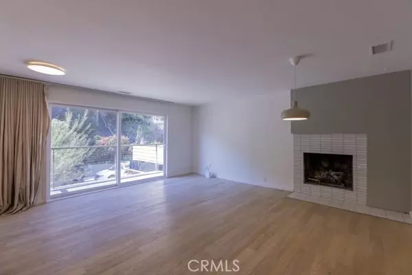 Los Angeles, CA 90065,336 Museum DR