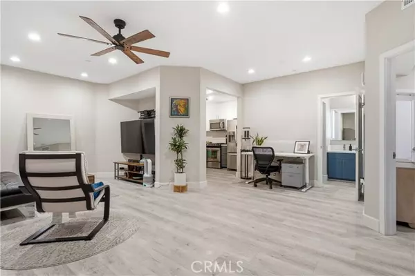 626 Lake 38, Huntington Beach, CA 92648