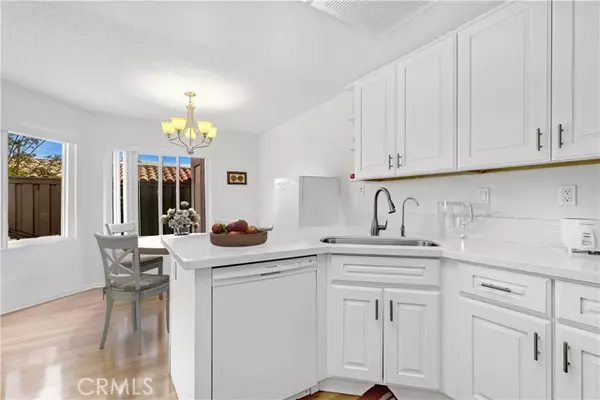 Irvine, CA 92618,268 Lemon GRV