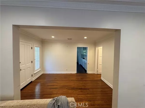 North Hollywood, CA 91601,5528 Willowcrest