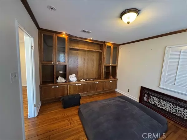 North Hollywood, CA 91601,5528 Willowcrest