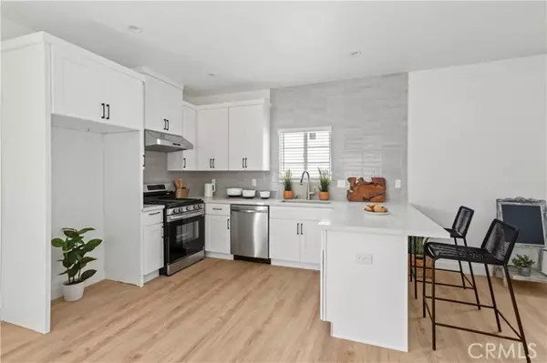 Tustin, CA 92780,1056 Walter AVE