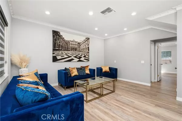 Valley Glen, CA 91401,13001 Debby ST