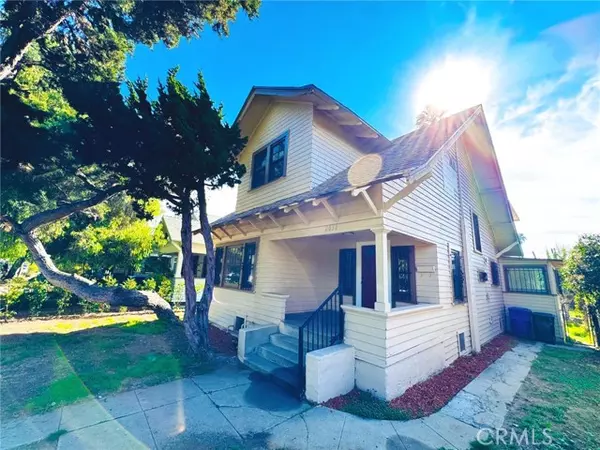 2058 W 30TH ST, Los Angeles, CA 90018