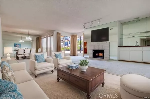 Signal Hill, CA 90755,2722 E 20th 104