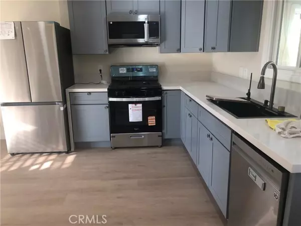 Anaheim, CA 92801,224 N BIRCHER ST