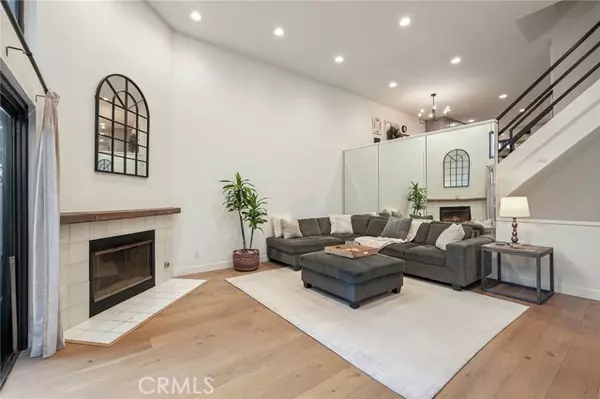 Lake Balboa, CA 91406,6930 De Celis 16