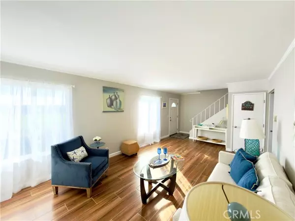 Huntington Beach, CA 92646,8142 Foxhall DR