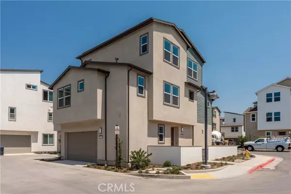 Irvine, CA 92618,363 Proctor