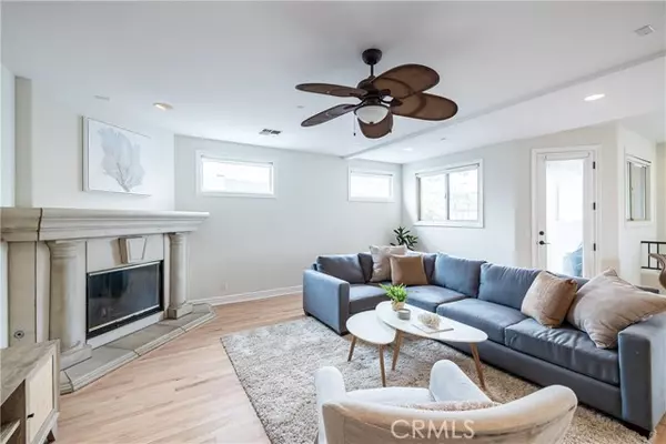 Manhattan Beach, CA 90266,604 Manhattan Beach BLD