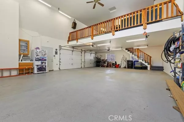 Sugarloaf, CA 92386,627 Sunset LN