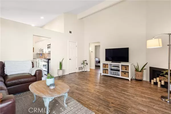 Mission Viejo, CA 92691,27342 Padilla