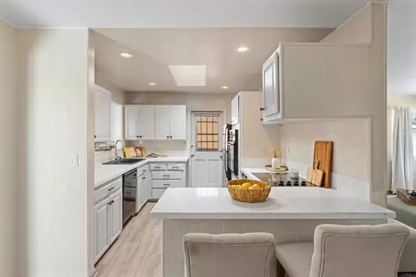 San Diego, CA 92123,2614 Pheasant DR