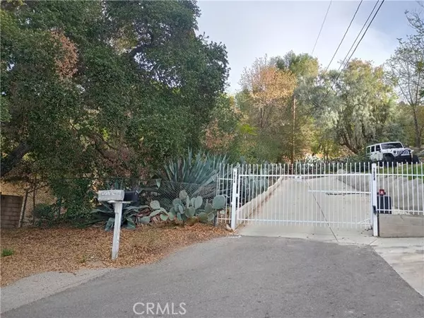 Sunland, CA 91040,7916 Glenties LN