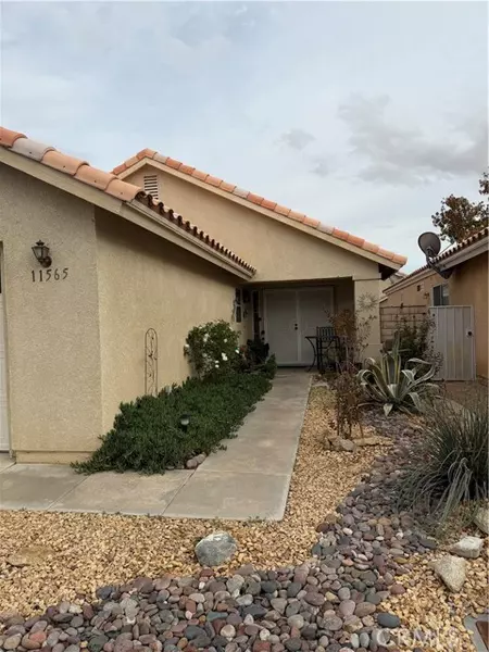 11565 Mountain Meadows DR, Apple Valley, CA 92308