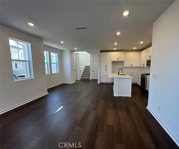 Corona, CA 92883,4088 shada