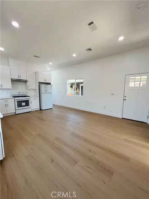Westminster, CA 92683,15741 Canna