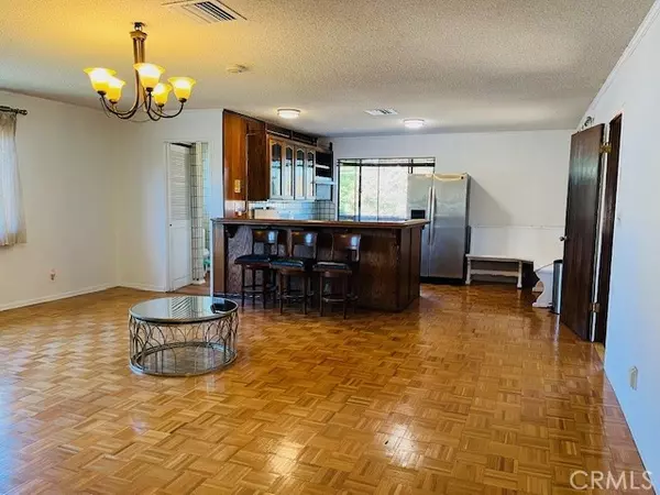 Tarzana, CA 91335,18222 Erwin