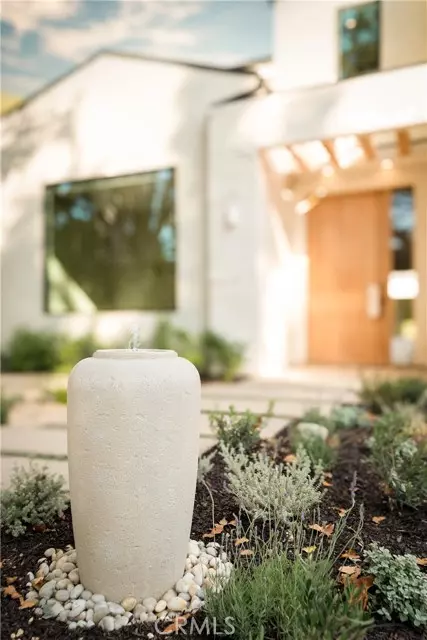 Sherman Oaks, CA 91423,4170 Sunnyslope AVE