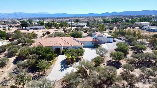 10234 10234 Clover DR, Oak Hills, CA 92344