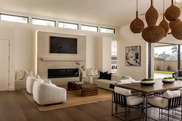 Solana Beach, CA 92075,601 N Cedros