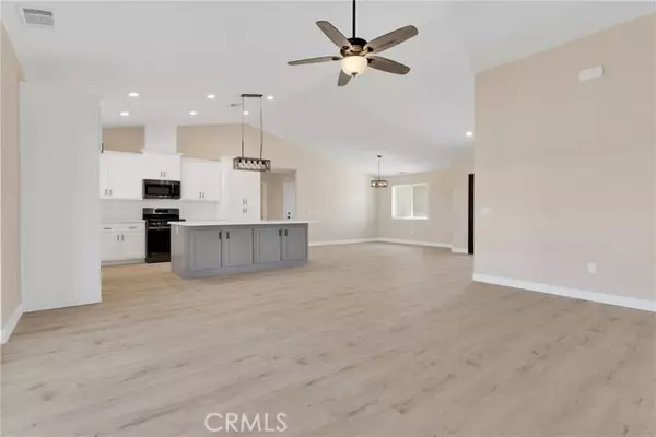 Apple Valley, CA 92308,10647 Central RD