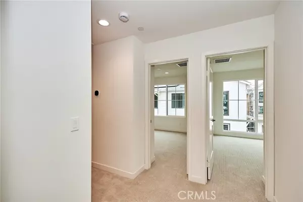 Carlsbad, CA 92008,4581 Amaranth LN